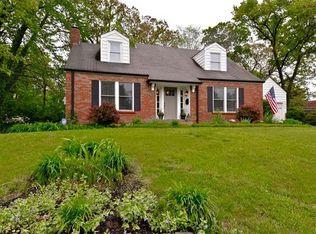 834 S Rock Hill Rd, Saint Louis, MO 63119