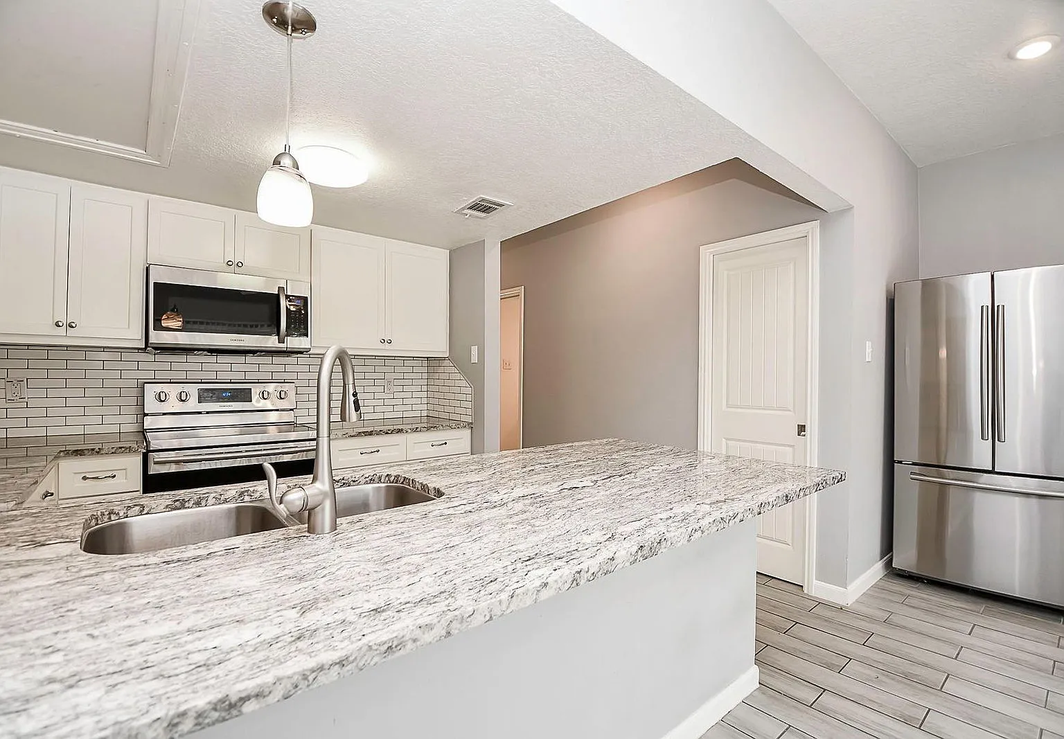 2 bed, 2.0 bath, 1396 sqft, $1,850 — Photo 1