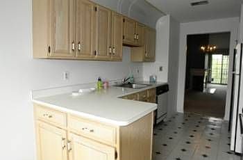 3rd image of 30 Cherry St