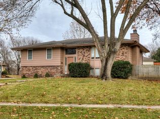 1233 23rd St, West Des Moines, IA 50266