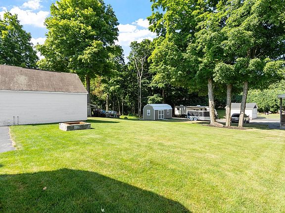 5th image of 155 Pond St