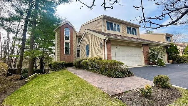 28 Willow Ridge Drive photo 1