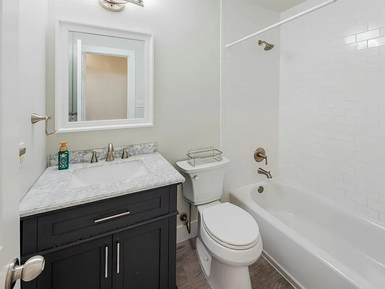 705 Catumet Dr — Photo 22