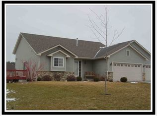 165 Clyde Hanson Dr, Hammond, WI 54015
