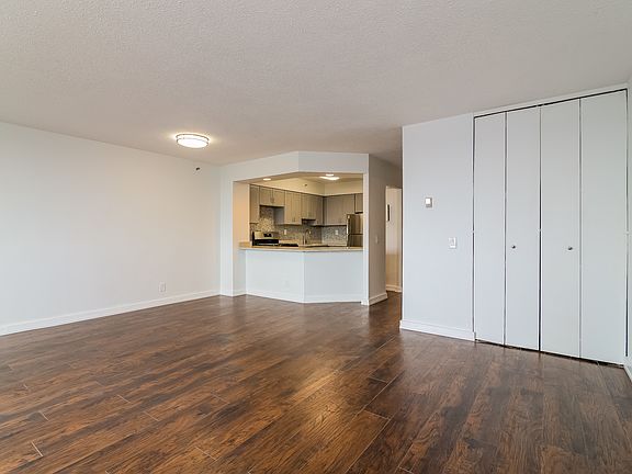 4th image of 14 Nosband Ave APT 6G