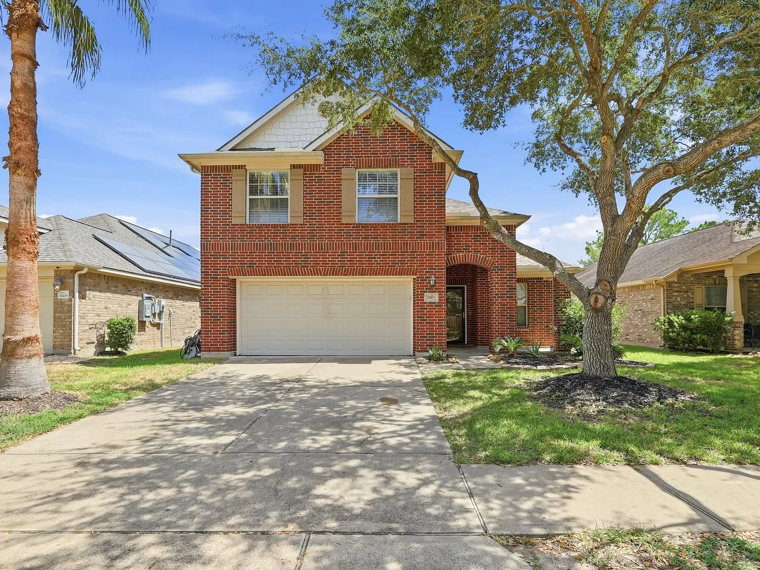 4 bed, 2.5 bath, 2291 sqft, $2,350 — Photo 3