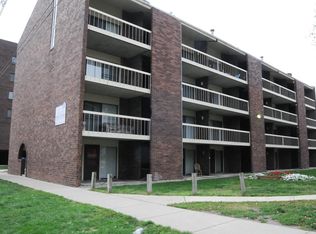 605 S 5th St, Champaign, IL 61820