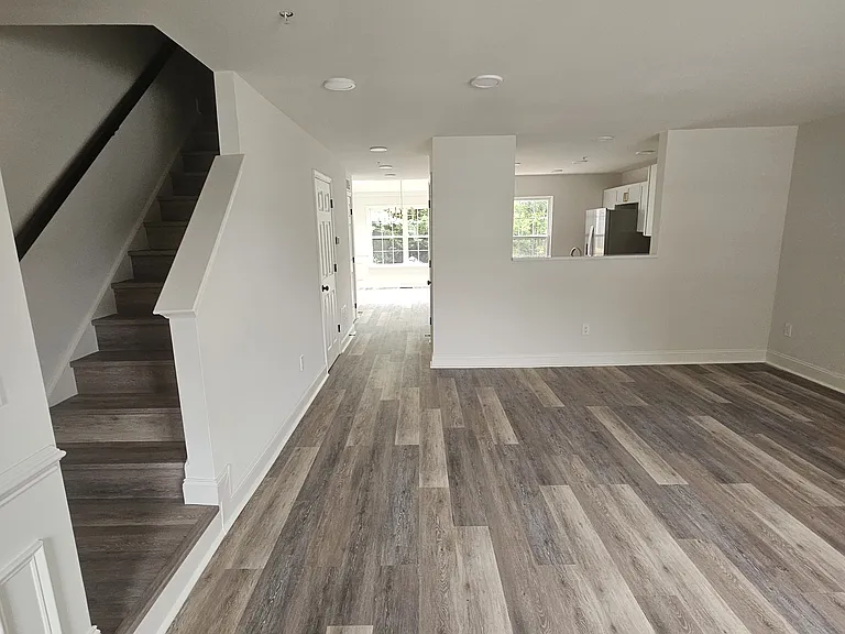 1214 Splashing Brook Dr — Photo 3
