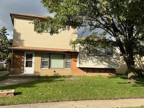 4604 W 100th St, Oak Lawn, IL 60453