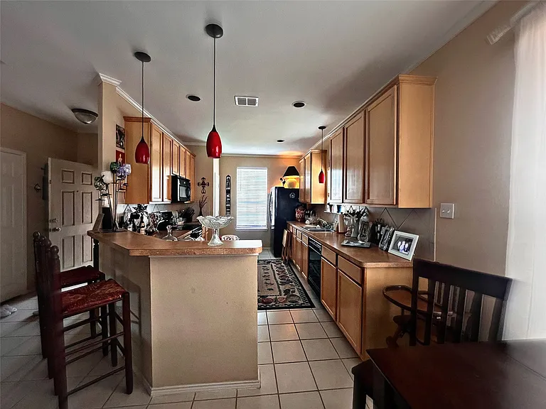 5817 Quicksilver Dr — Photo 3