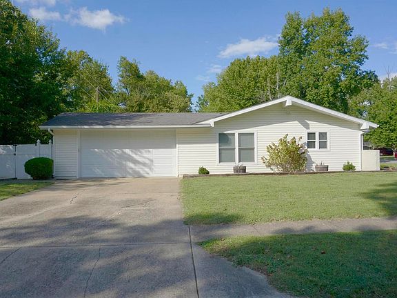 5th image of 622 S Terrace Dr