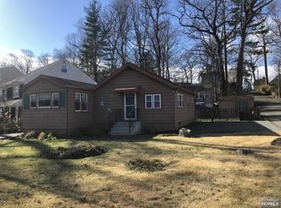 46 Lakeview Ave, Ringwood, NJ 07456