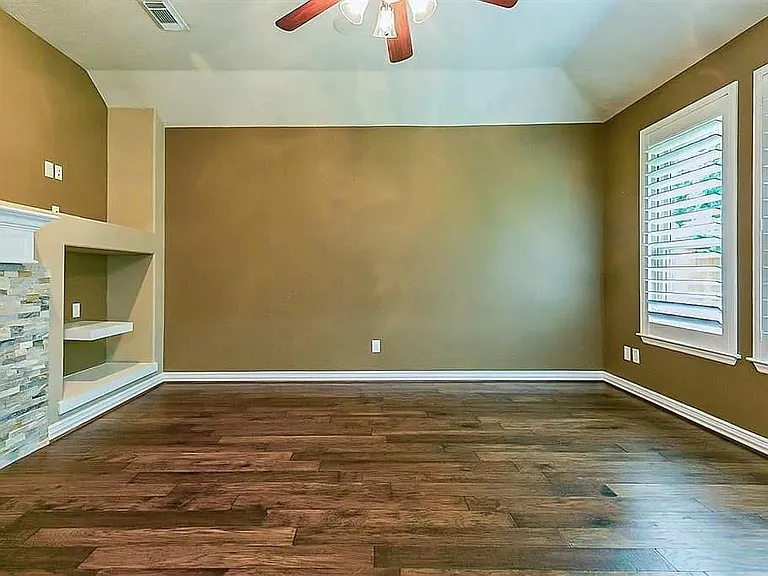 5823 Centennial Glen Dr — Photo 21