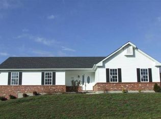 235 Bridgewater Hill Dr, Villa Ridge, MO 63089