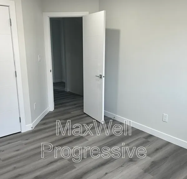 10821 112th St NW #1 — Photo 14