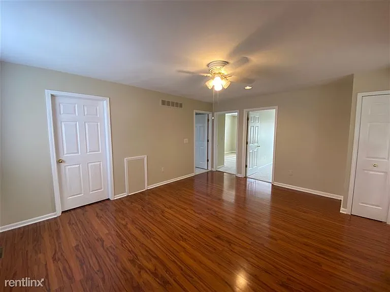6710 Summerdale Ct E — Photo 19