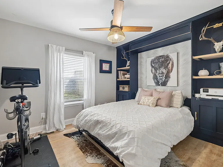 1016 Lenore St — Photo 12