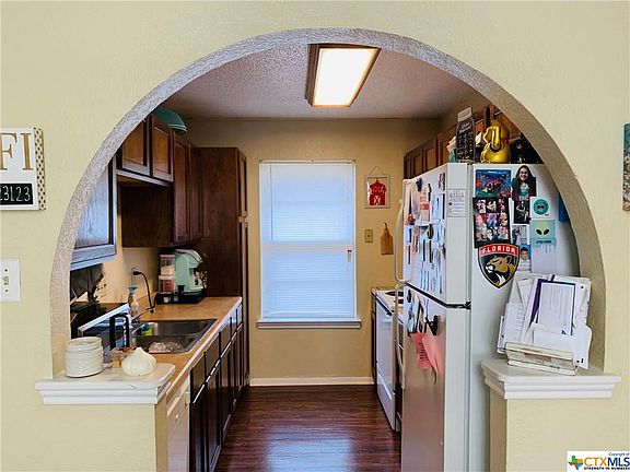 5th image of 2412 Silverhill Dr