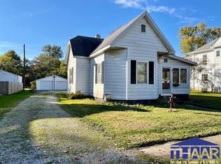314 S 1st St, Farmersburg, IN