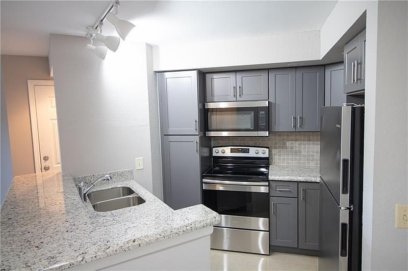 1st image of 3430 Pinewalk Dr N APT 624