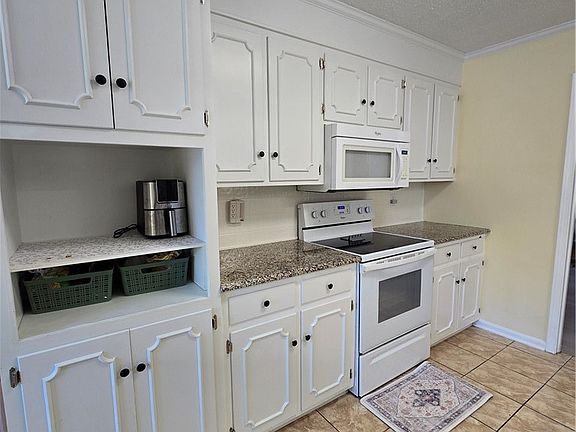 4th image of 5717 Chestnut St