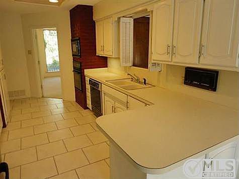 4th image of 2706 Monarch Dr