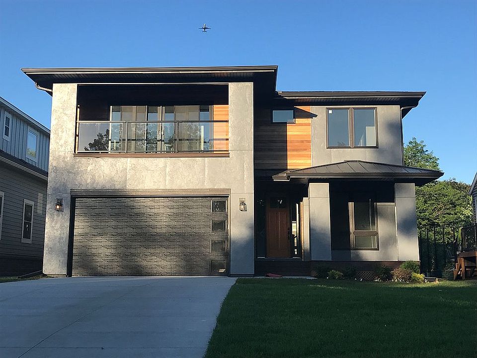 2nd image of 5925 Zenith Ave S