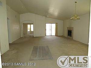 great rm from kitchen