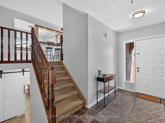 5th image of 208 Southfield Dr