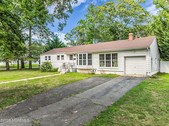 3rd image of 459 Redmond Avenue
