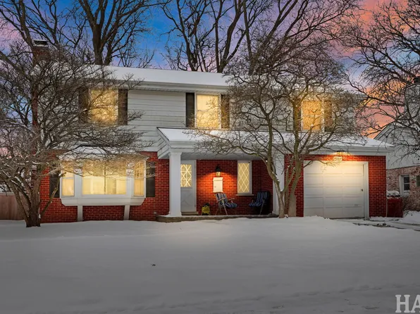 2335 Maple Ave, Northbrook, IL 60062