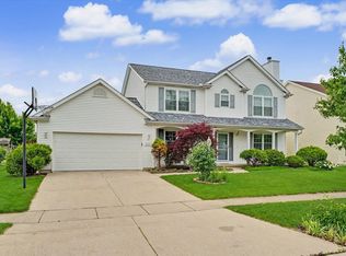 611 Buttercup Dr, Savoy, IL 61874