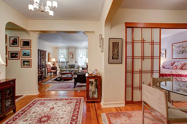 Sold by Digs Realty Group | media 10