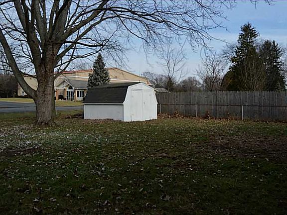 4th image of 601 Willowick Dr