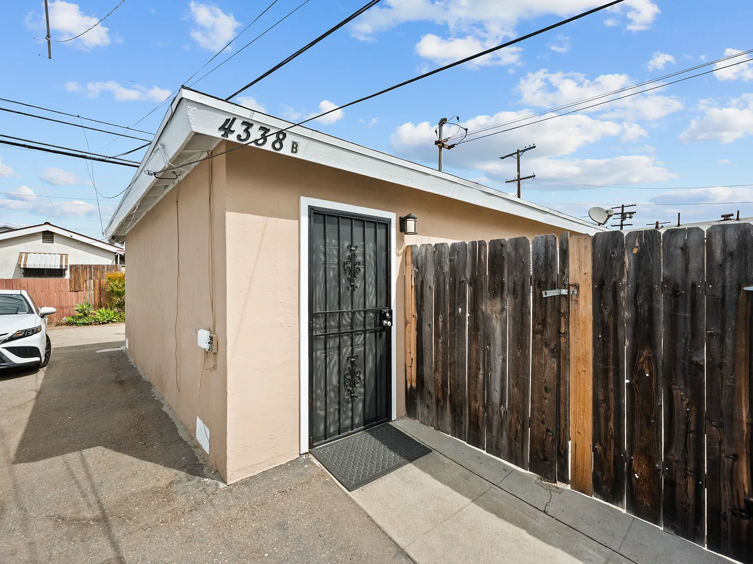 2 bed, 860 sqft, $2,500 — Photo 1