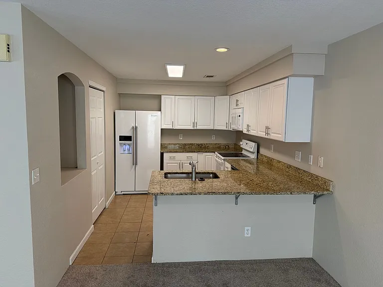 4783 Perth St — Photo 8
