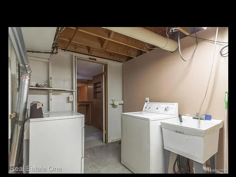 29735 Boewe Dr — Photo 17