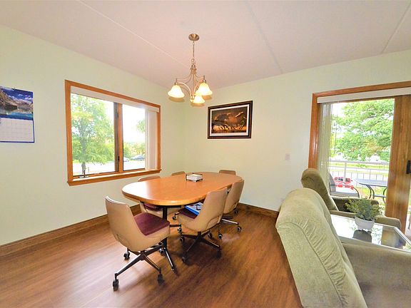 5th image of 4655 N Cumberland Ave APT 210
