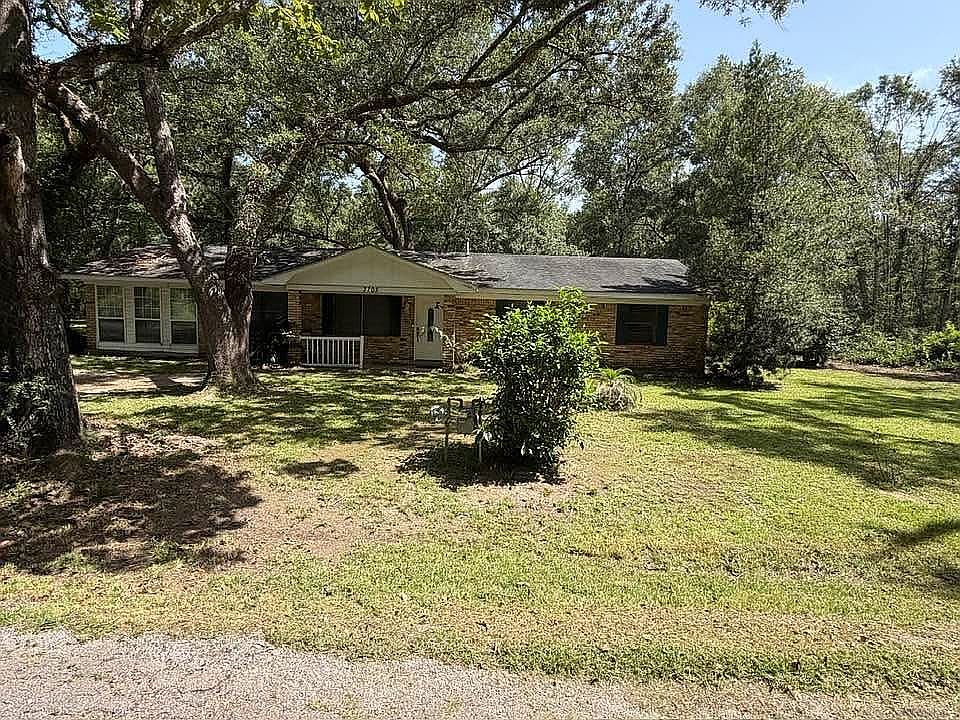 1st image of 3705 Carmelite Ave