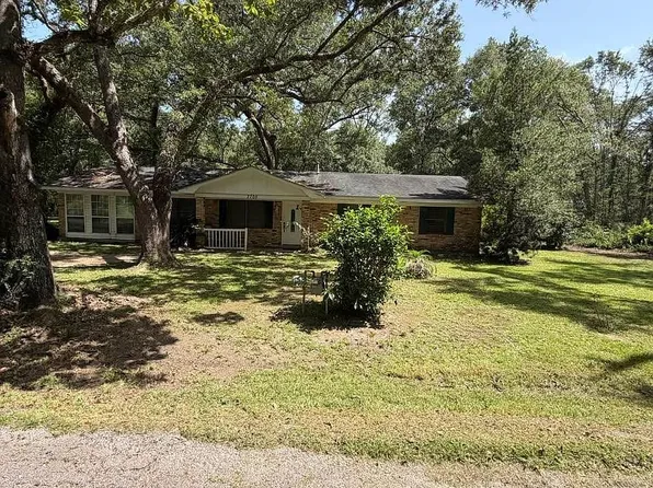 3705 Carmelite Ave, Moss Point, MS 39563