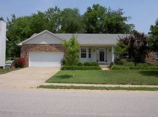 18 Cat Tail Ct, Belleville, IL 62223