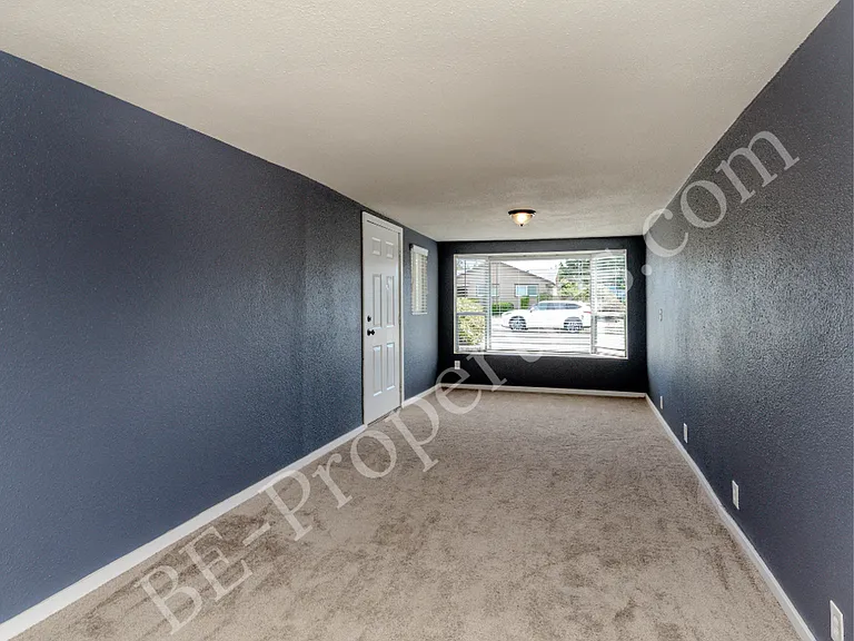 1840 N Shirley St — Photo 18