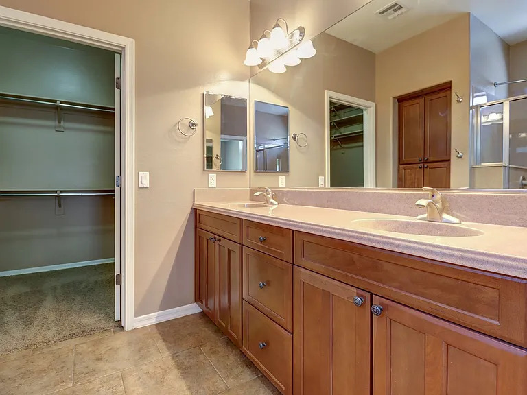 2905 Leonita Ct — Photo 22