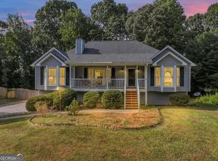 529 Legacy Park Ln, Powder Springs, GA 30127