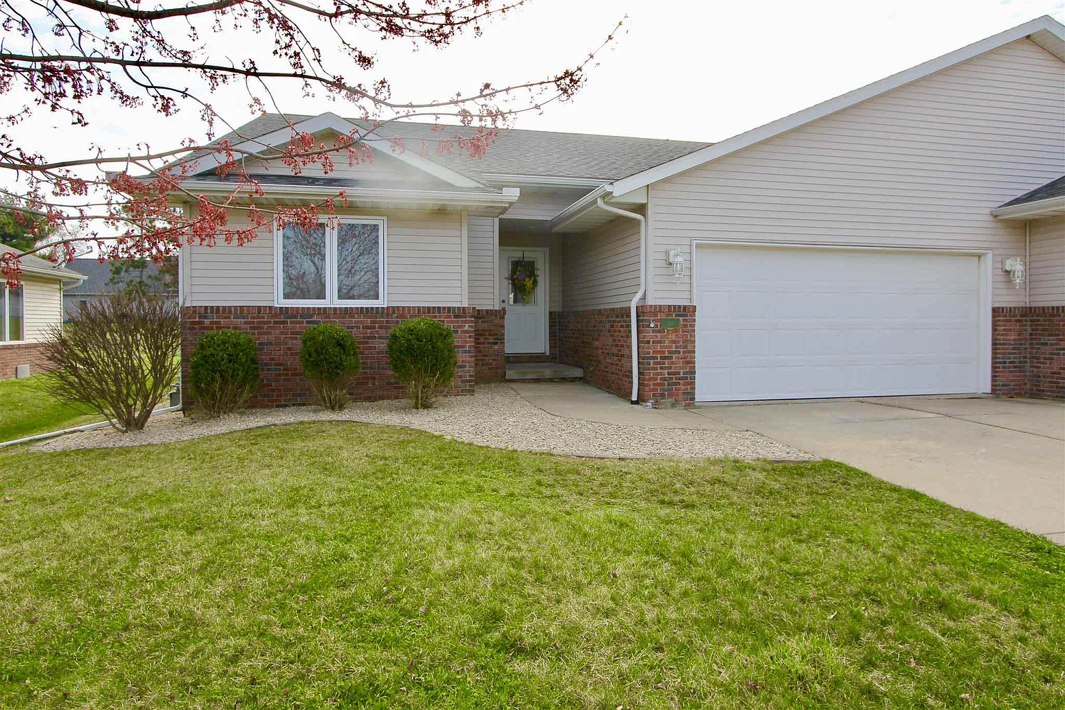 520 N Brad Ct photo 1