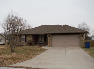 1904 S 14th Ave, Ozark, MO 65721