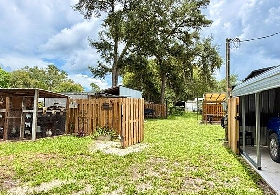 3rd image of 11097 NW 114th St