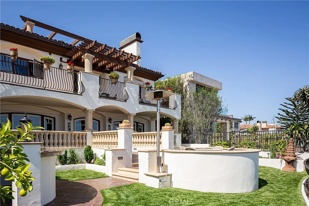 5 bed, 5.5 bath, 5502 sqft, $25,000 — Photo 3