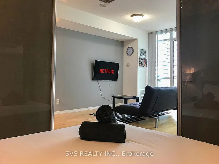 65 Bremner Blvd #2411 — Photo 18