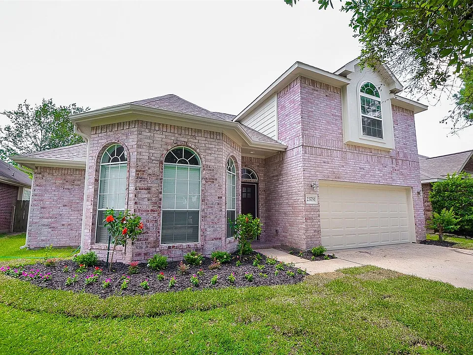 23751 River Place Dr